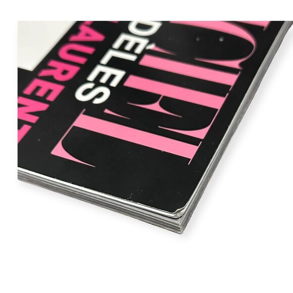 L’Officiel YSL Special Issue 1000 Modèles March 2002 Magazine - Picture 12 of 16